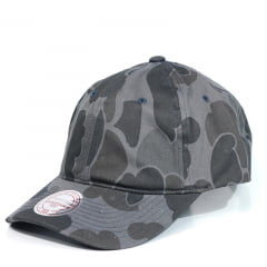 Bone Mitchell and Ness camuflado aba curva preto Bone Mitchell and Ness camuflado aba curva preto